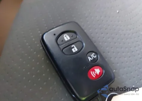 2013 Toyota Prius Plug-In из США, поврежденный, VIN JTDKN3DP8D3042844